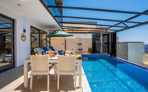 Villa Beylice,Tatil cenneti kaş Kalkan de yer almaktadır.