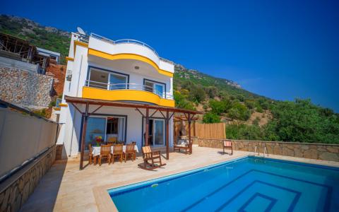 Villa Donat Huzur-Doğa Manzaralı Villalar-Jakuzili Villalar-VillaPaketi