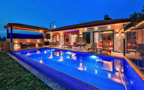 Villa Güzel, havuzlu, korunaklı - villapaketi
